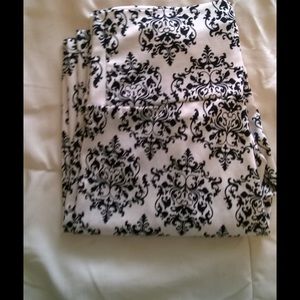 patterned leggings