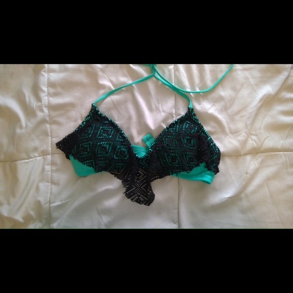 top of 2 piece swimsuit - Picture 1 of 1