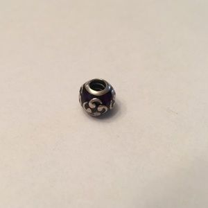 Pandora bead