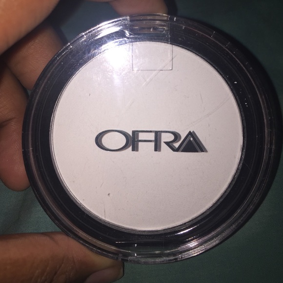 Ofra oil control pressed powder