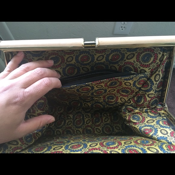 Vintage Handbag with Hand Drawn Pinstriped Art - Picture 2 of 4