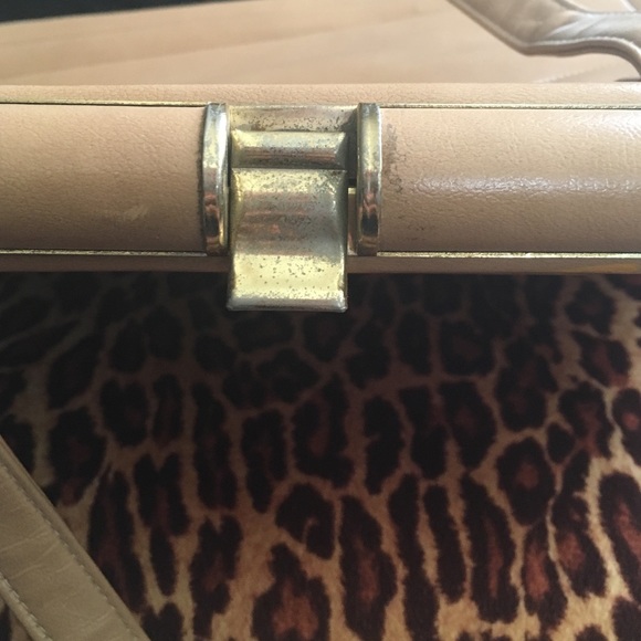 Vintage Handbag with Hand Drawn Pinstriped Art - Picture 4 of 4