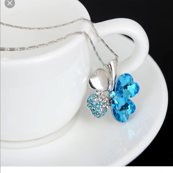 Sparkly necklace - Picture 3 of 4