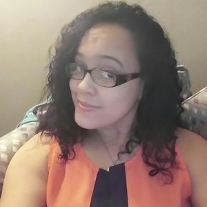 Meet your Posher, Esther