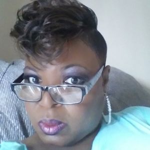 Meet your Posher, Felicia