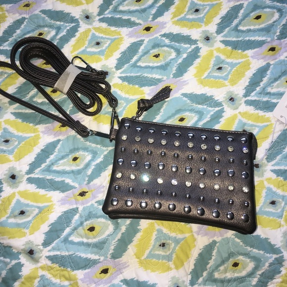 charming Charlie wristlet - Picture 1 of 3