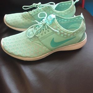 Nike women's Juvenate size 9.5