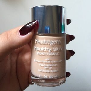 Neutrogena Healthy Skin Foundation- Natural Ivory