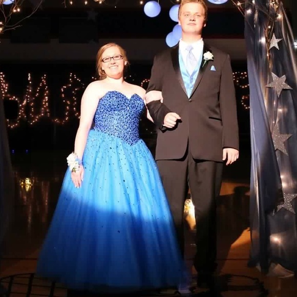 Blue Mori Lee Prom Dress - Picture 2 of 3