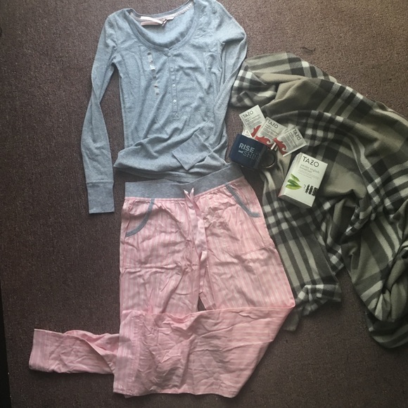 ❗️NWT! VS Henley PJ Set