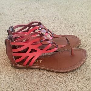 Report Cut-Out Sandals