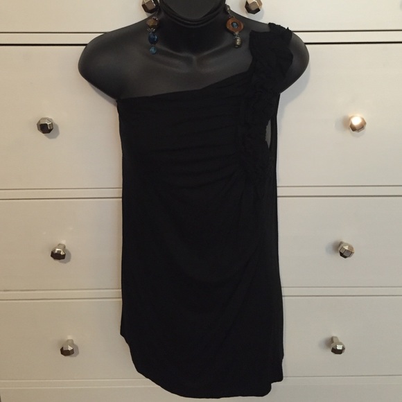 One shoulder ruffled top