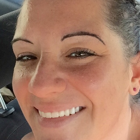 Meet your Posher, Christine - Picture 2 of 8