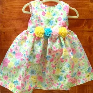 Girls 12 month flower dress m. Worn once