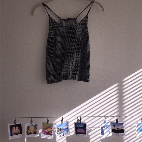Black flower tank