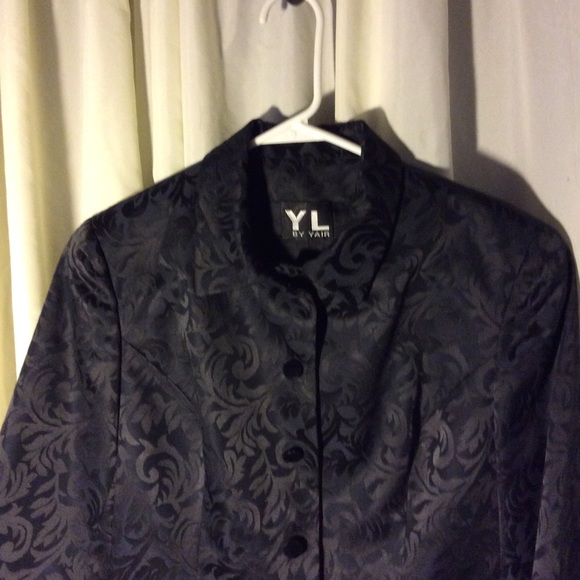 Vtg Black brocade jacket - Picture 2 of 3