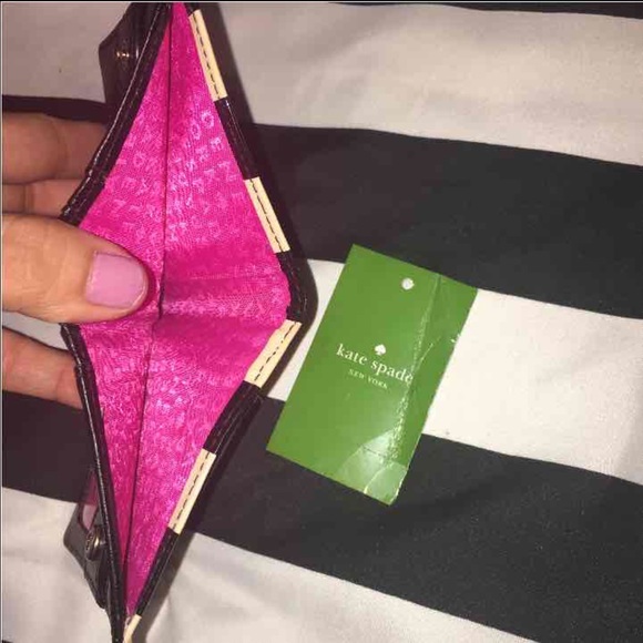 SOLD!!!!!!! KATE SPADE Wallet - Picture 4 of 4