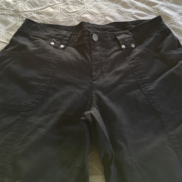Woman's massini black capris - Picture 1 of 3