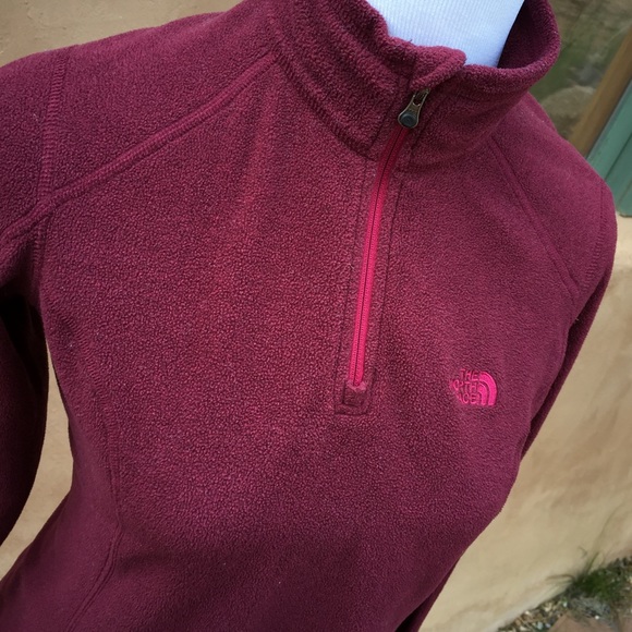 North Fave light fleece cranberry 1/4 zip