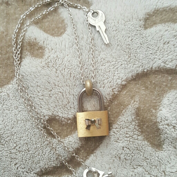 Goldtone Locket with matching Bow & Key Necklace - Picture 2 of 3