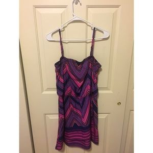 Express colorful without shoulder dress
