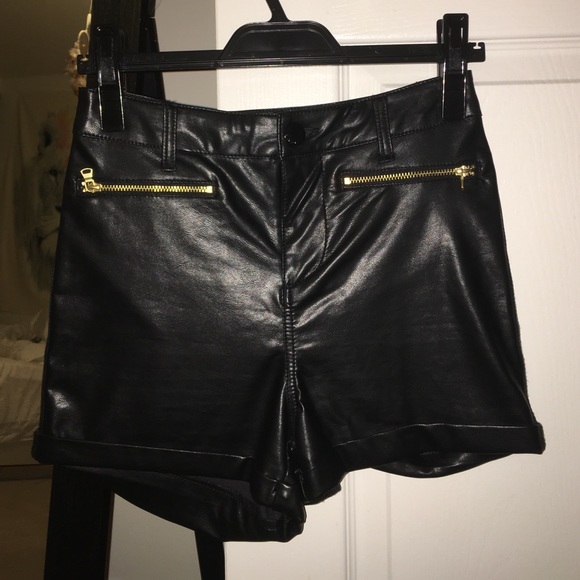 Black pleather high waisted shorts w/ gold zippers