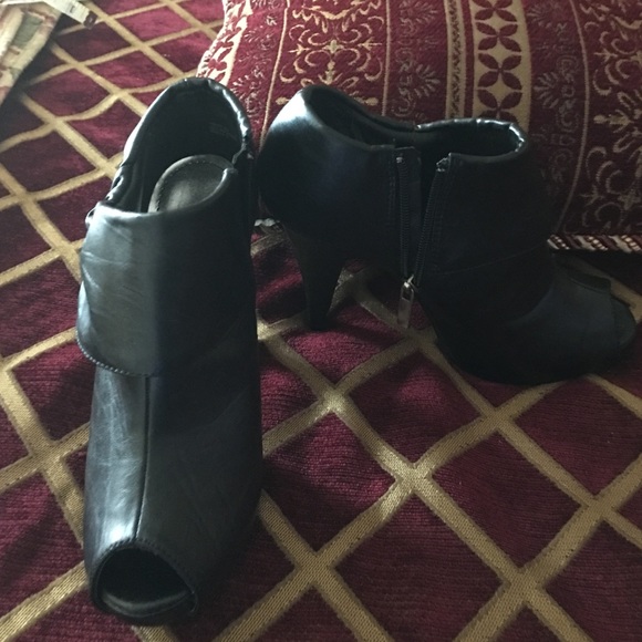 Bamboo/worn once - Picture 2 of 4