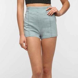 UO rolled pin up shorts