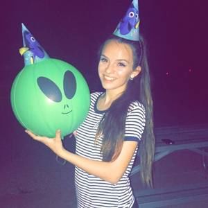 Meet your Posher, Emily