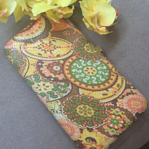 Adorable bohemian style snap clutch barely used