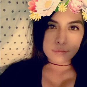 Meet your Posher, Roxanne