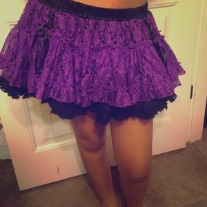 Short adorable lace skirt