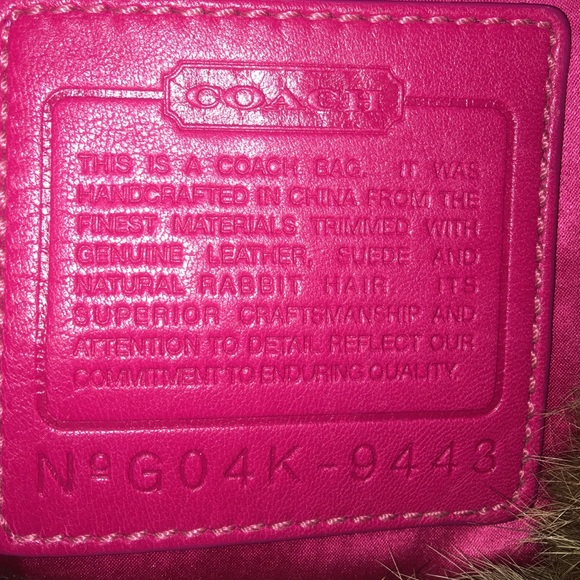 Coach No. G04K-9443 Pink quilted bag w/rabbit fur - Picture 4 of 4