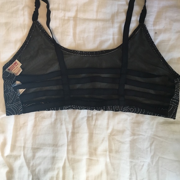 Cage back sports bra - Picture 2 of 2