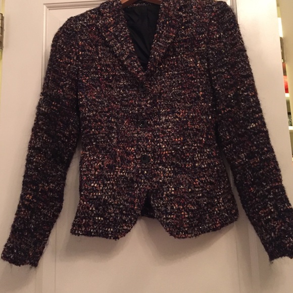Chanel-like jacket. 3 buttons