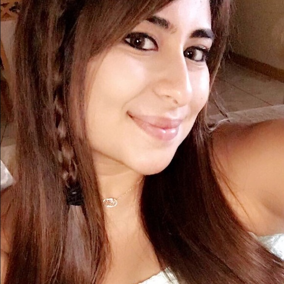 Meet your Posher, Jasmin