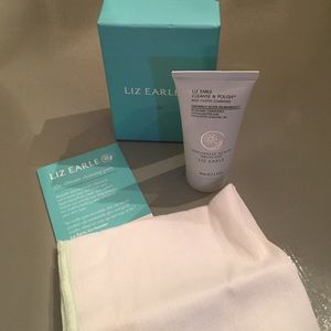 Liz Earl 1 oz cleanser with cloth