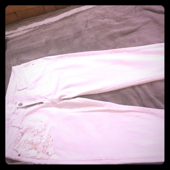 RUE 21  White Skinny