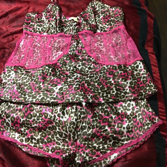 Pink and cheetah print nightset