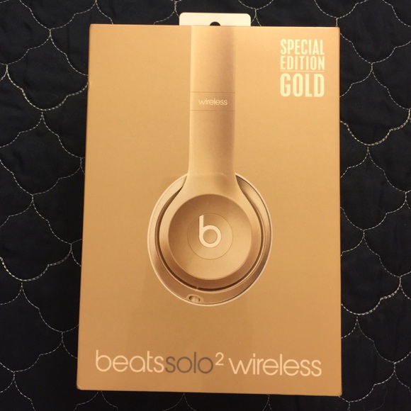 BeatsSolo2 wireless headphones. Special ed GOLD. - Picture 1 of 4