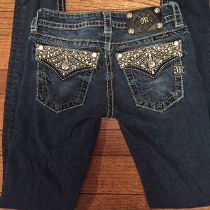 SOLD Miss Me Extra Blingy skinny jeans 25x31.5