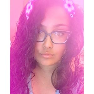 Meet your Posher, Daphne