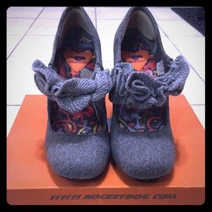 Rockets of Grey shoes