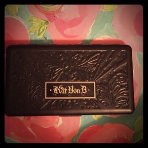Kat Von D True Romance Palette