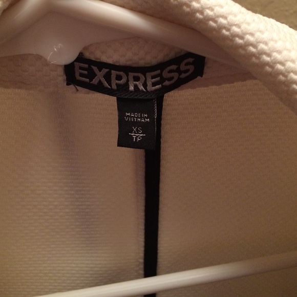 Express - Picture 3 of 4