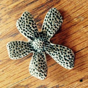 Sweet little flower pendent for necklace 🌸