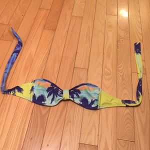 🐳 American Eagle bandeau bikini top