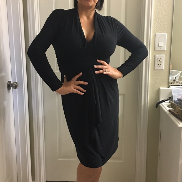 🎉🎉SALE🎉🎉Jones New York Flattering Slinky Dress