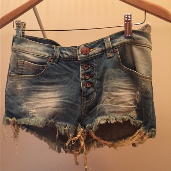 Distressed shorts