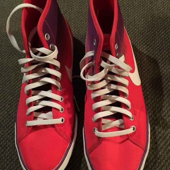 Nike High Top Basketball Shors